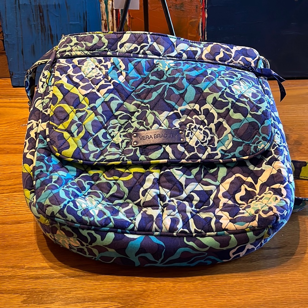 Large Vera Bradley bag, blue floral, very good condition.